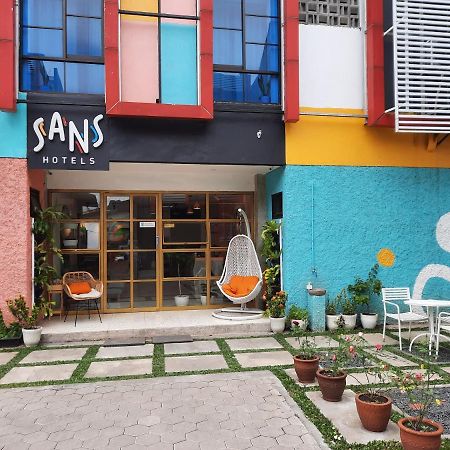 Sans Hotel Andalucia Pasteur Bandung Exterior foto