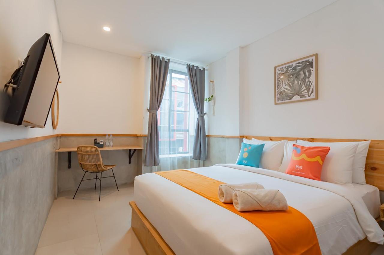 Sans Hotel Andalucia Pasteur Bandung Exterior foto